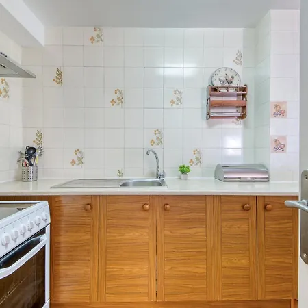 Appartement In Near Canyelles
